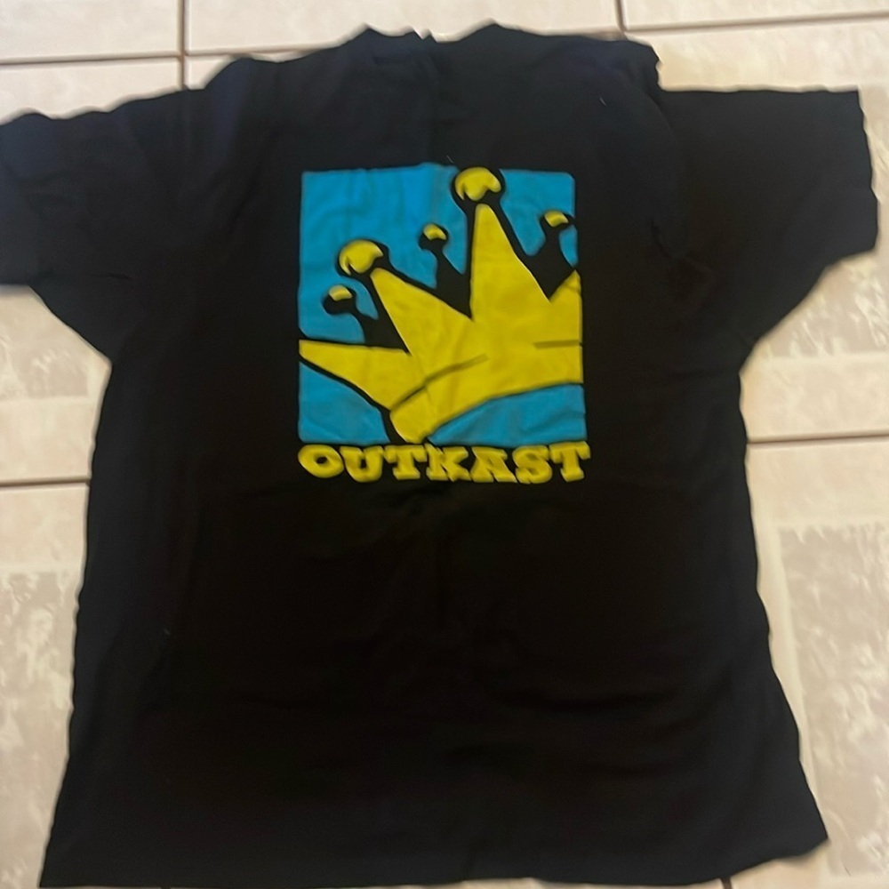 OUTKAST TEE SHIRT